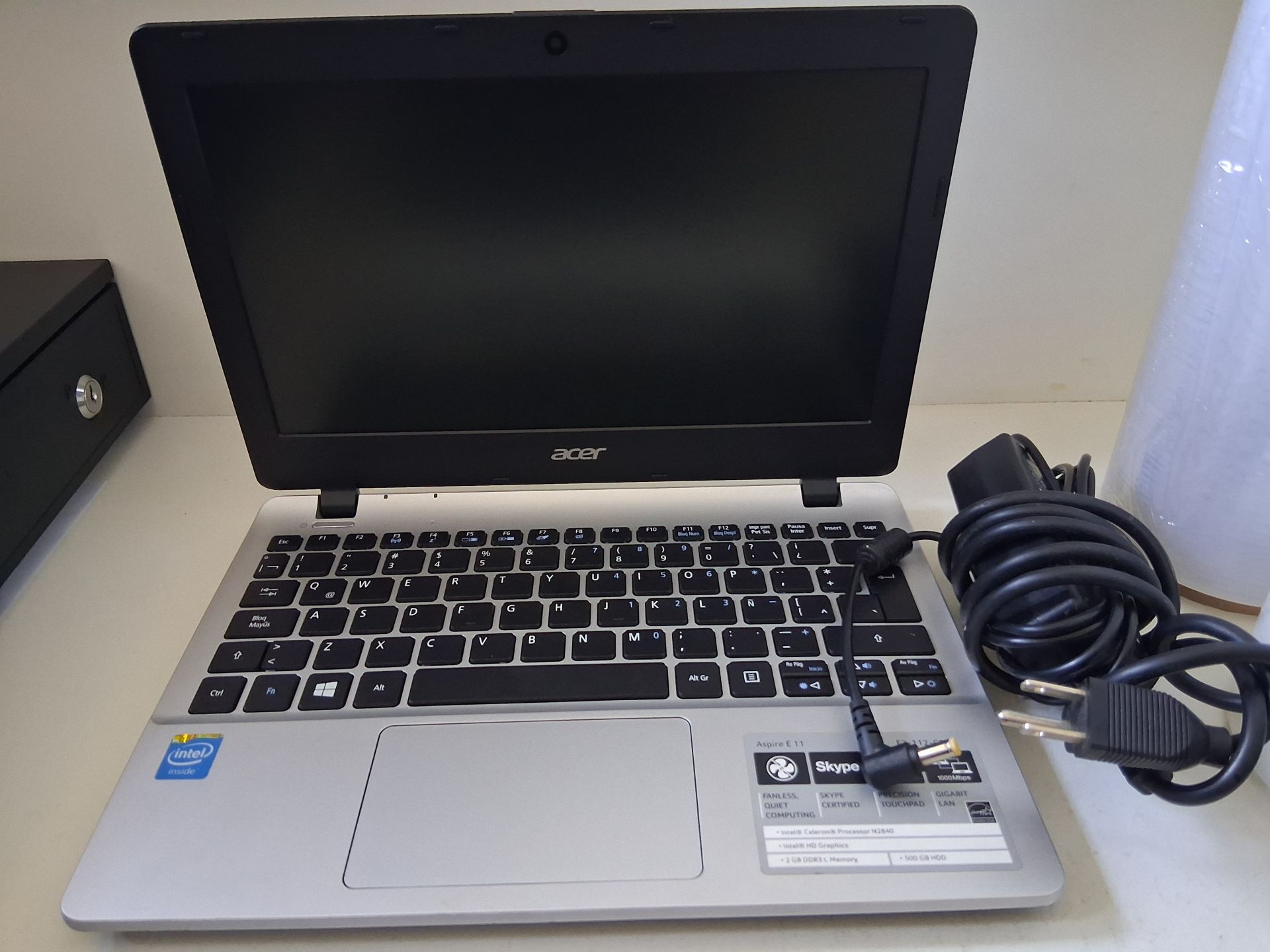 Laptop Acer Aspire E11